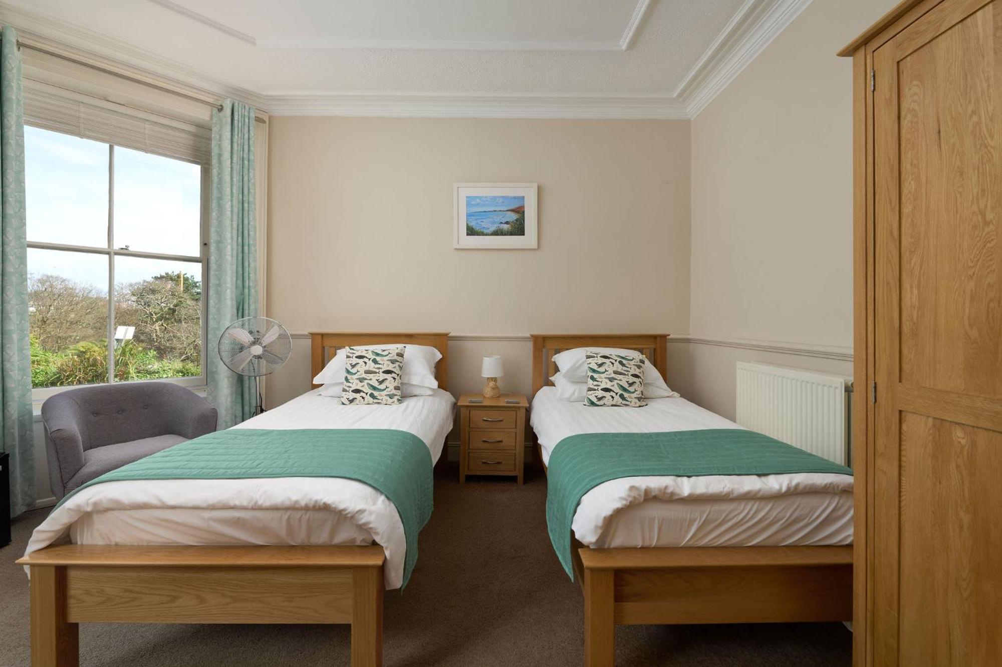Epchris House Hotel Ilfracombe Exterior photo