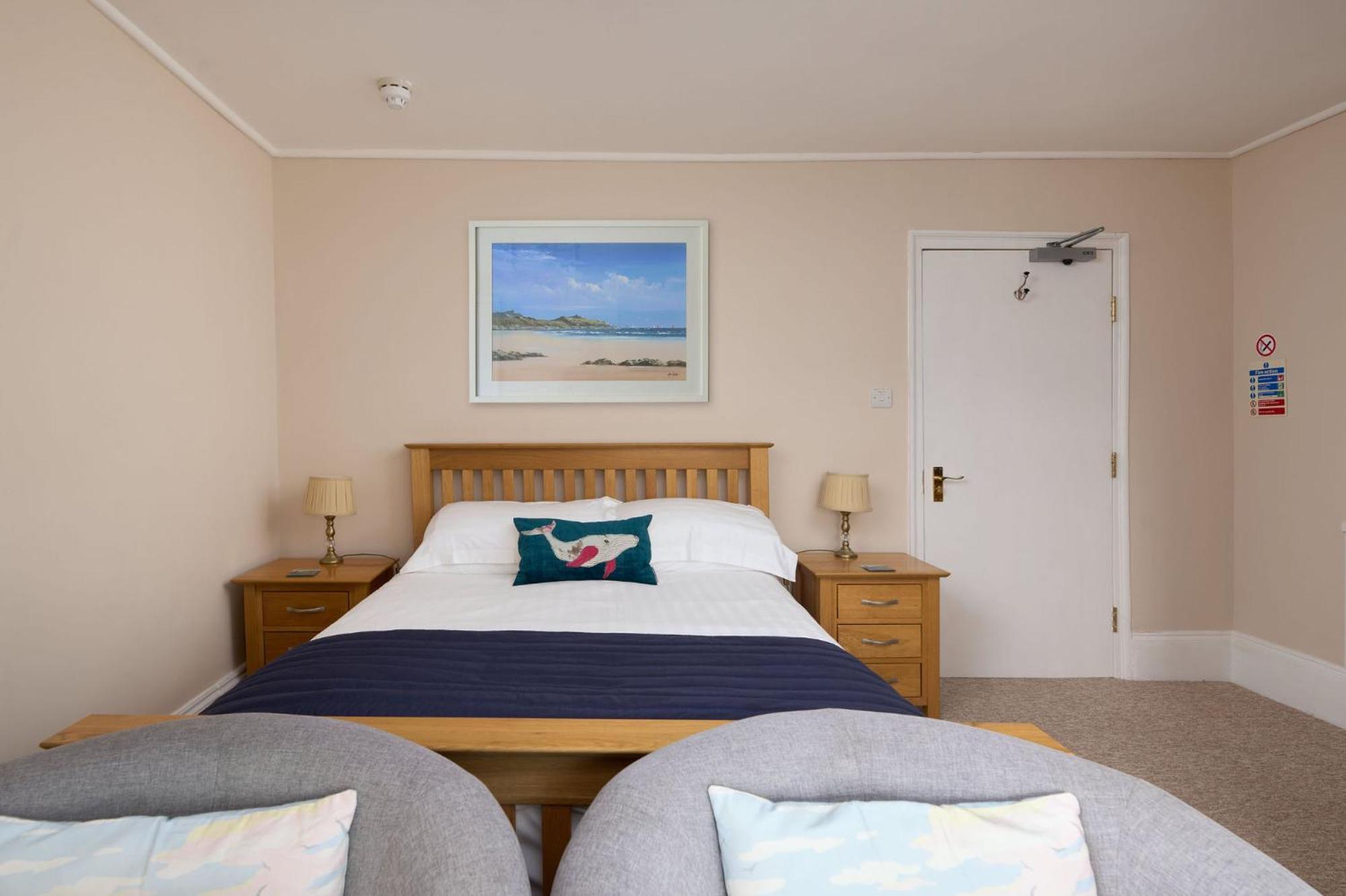 Epchris House Hotel Ilfracombe Exterior photo